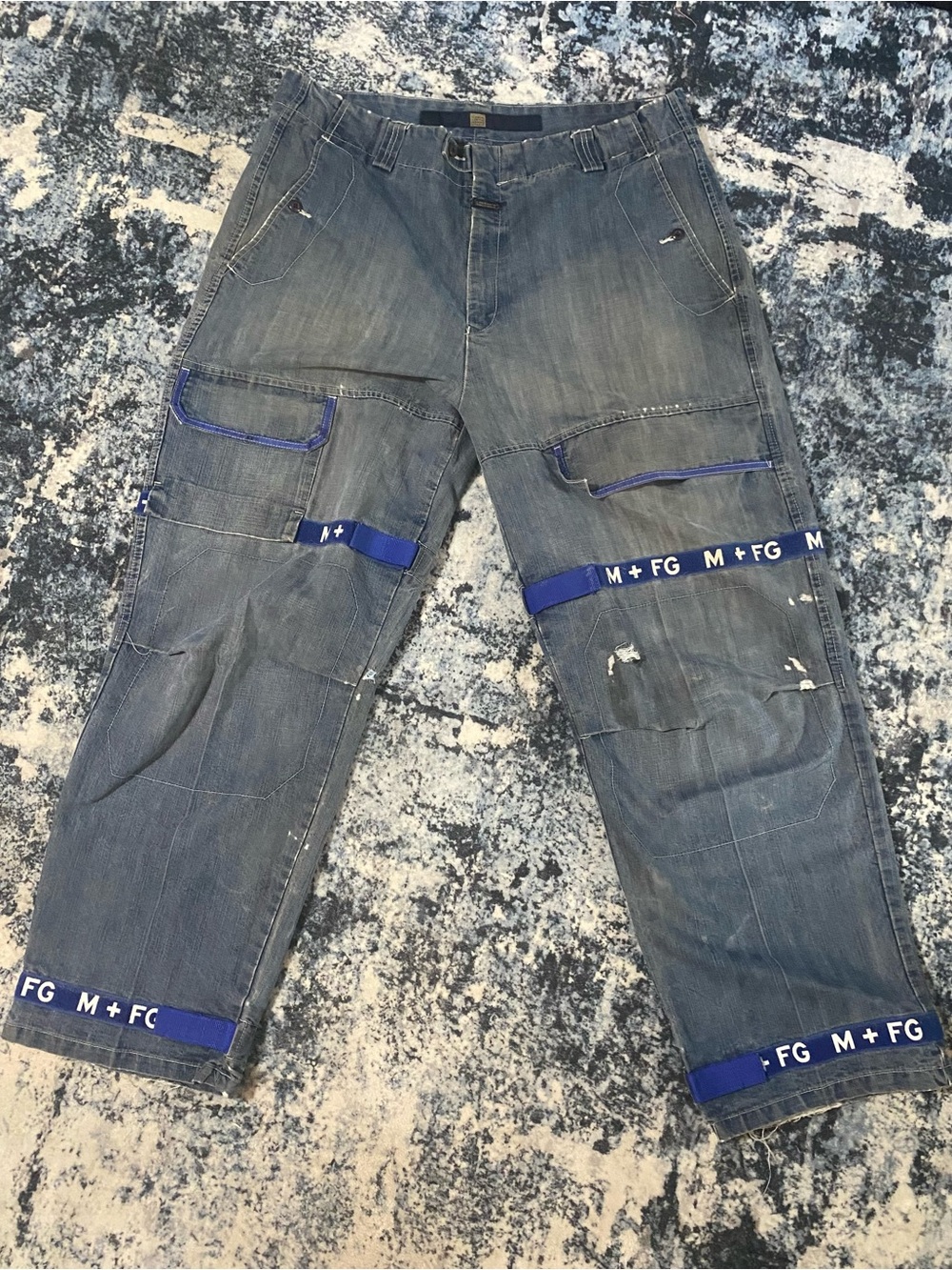 Vintage Marithe Francois Girbaud Men’s 42 Baggy Y2K Shuttle Strap Cargo Jeans